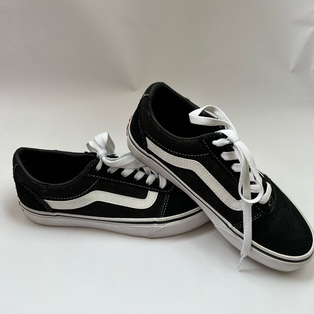 Like new Vans- size 6.5 womens worn 1x